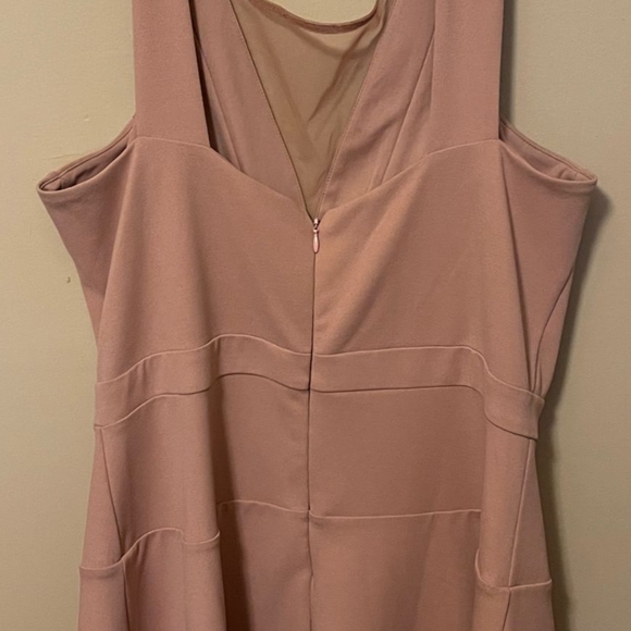 Dress - Picture 2 of 3